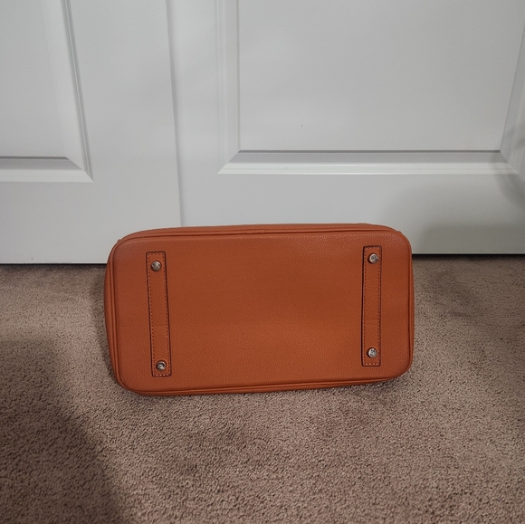 2 Large Totes - Picture 5 of 10